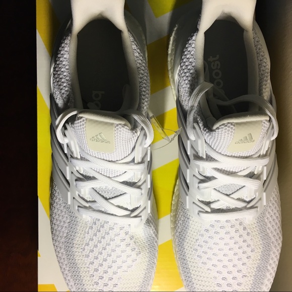 adidas Ultra Boost 2.0 Triple White - Size: 8.5 - Picture 6 of 7
